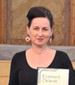 Badakné Péter Ildikó tanárnő kitüntetése