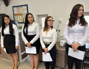 A közszolgálati technikusok sikeres interaktív vizsgát tettek. 